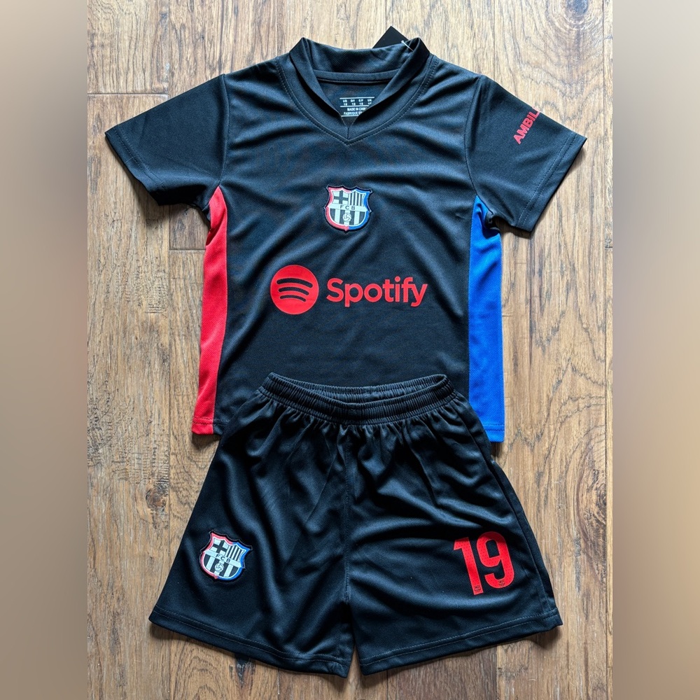 Barcelona Black Lamine Yamal Soccer Large Youth Jersey NWT 2 Piece Set Size 28